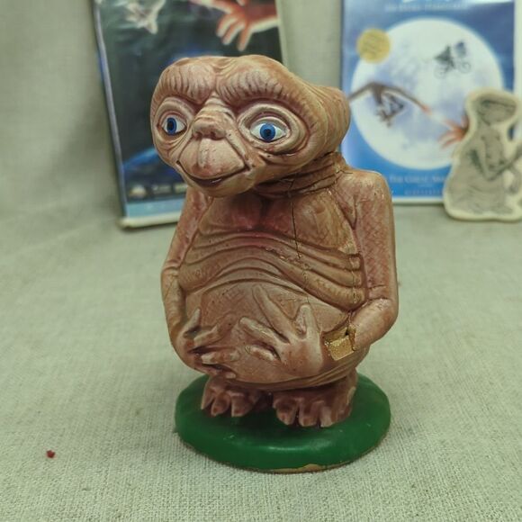 E.T. The Extra-Terrestrial (VHS, 1982) THX Digitally Remastered VHS & DVD - Picture 11 of 16